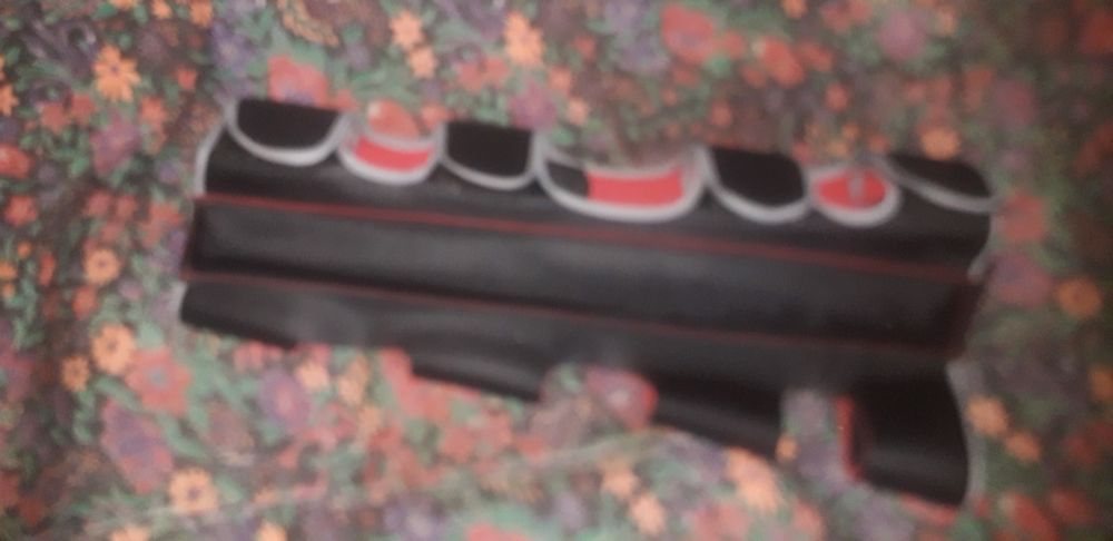 Продаётся наколенник. Сотилади ойок,  аппарати синганда ишлатилади