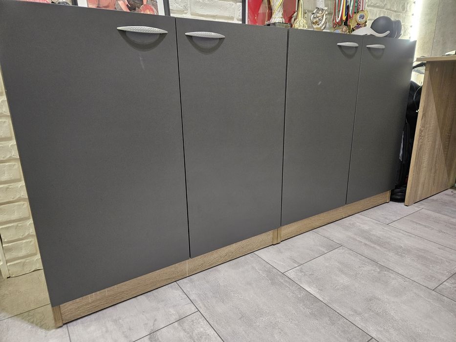 Ъглово бюро и гейминг стол