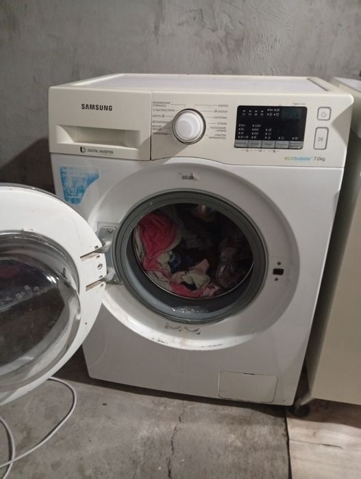 Продам стиральную машинку