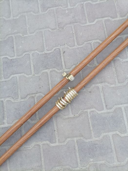 Продам карниз в хорошем состоянии