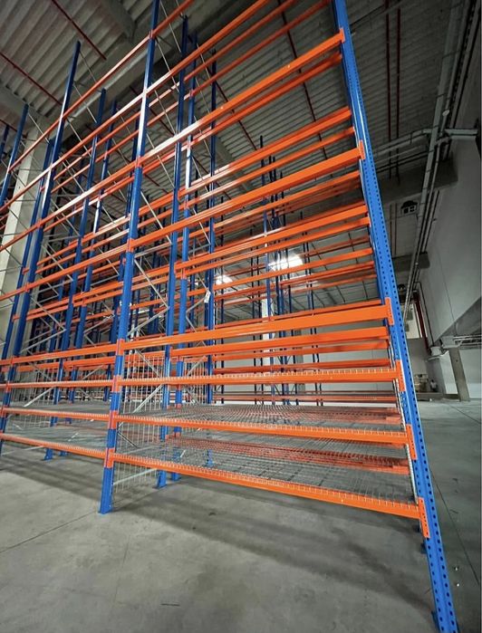 Raft metalic robust pentru paleti
