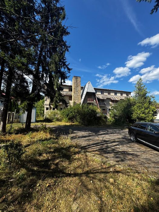 VAND MOTEL SOVEJA - 1.500 MP UTILI + TEREN 4.200 MP - 250.000€