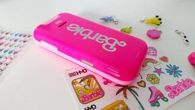Juda ajoyib sovga qizlariz uchun Nokia Barbie