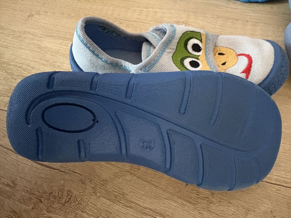 Детски пантофи за момче