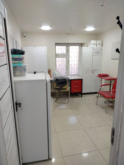 Тарговый Центр Чиланзар под Офис магазин 4/1/4 105м2