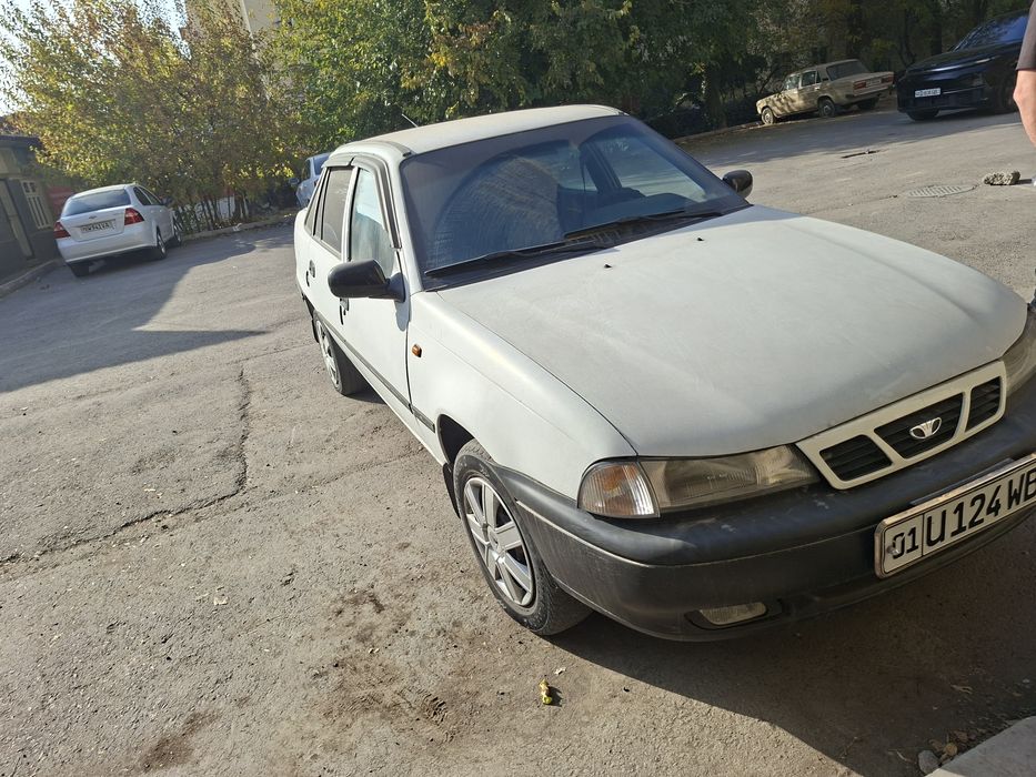 Продам нексия донс 2003 год 370000км.