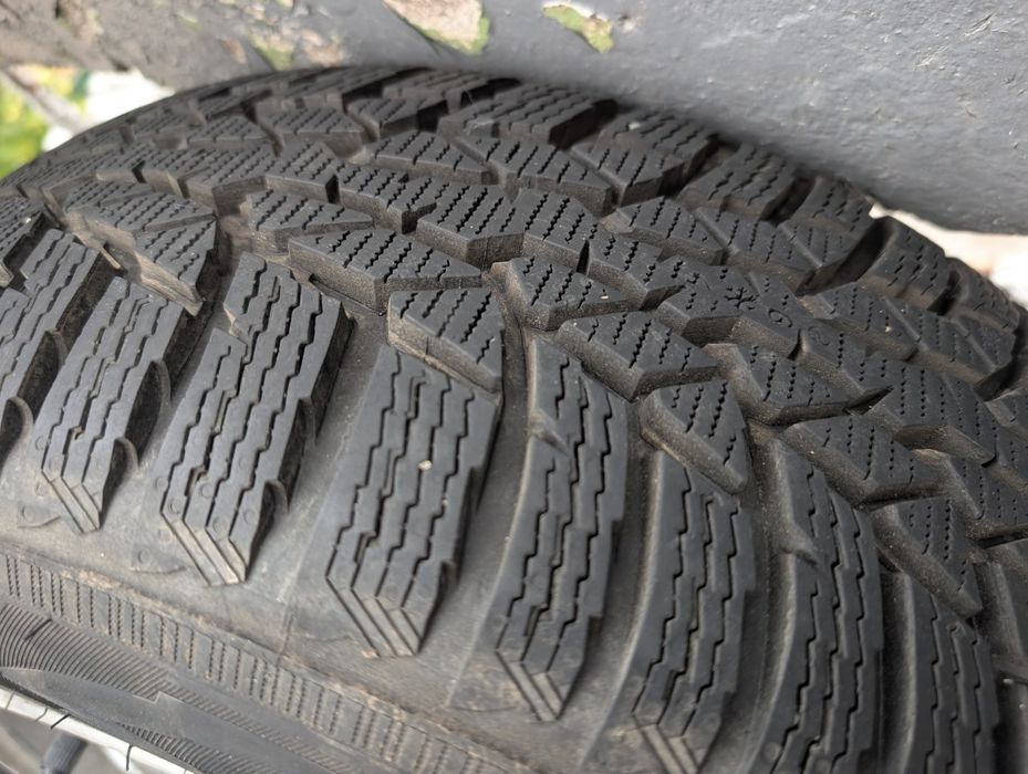 Зимни гуми Нокиан с Джанти 15 7j,5x 120 бмв,bmw