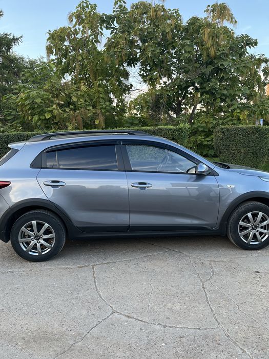 Продам авто Kia RIo X-Lain
