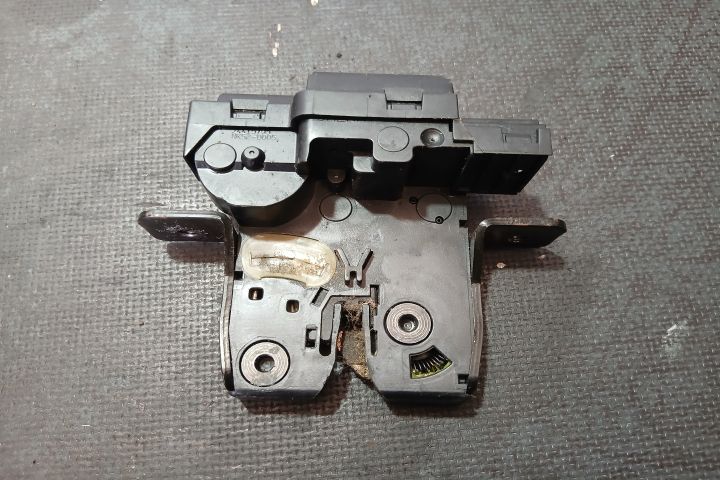 Broasca hayon 8200747429B 8200747429B Renault Laguna a 3-a generatie