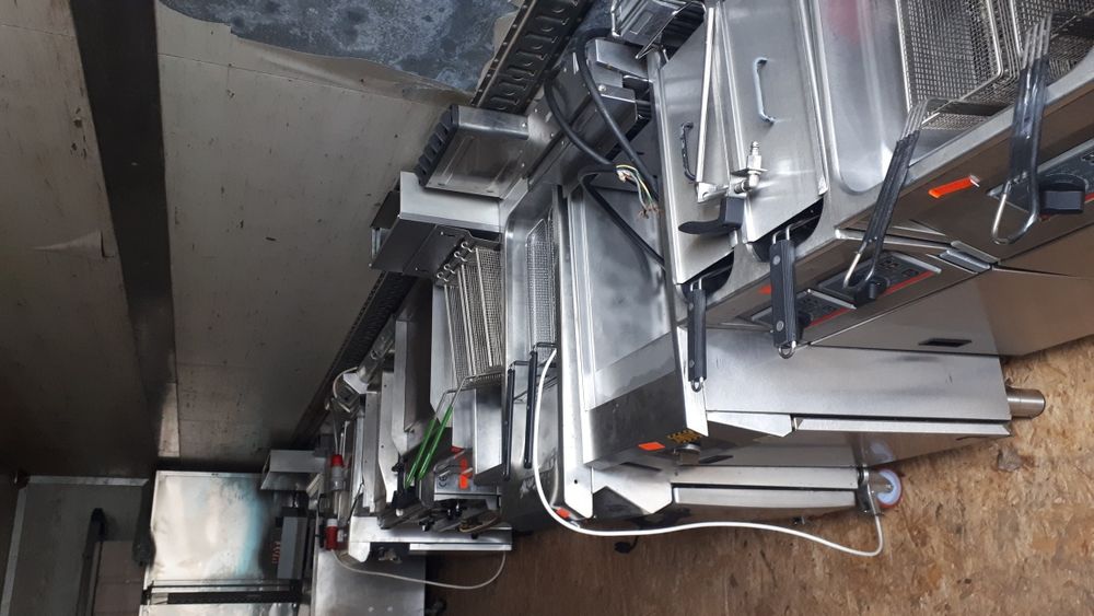 Стиимър/ паромат. Вари под налягане на 190 градуса