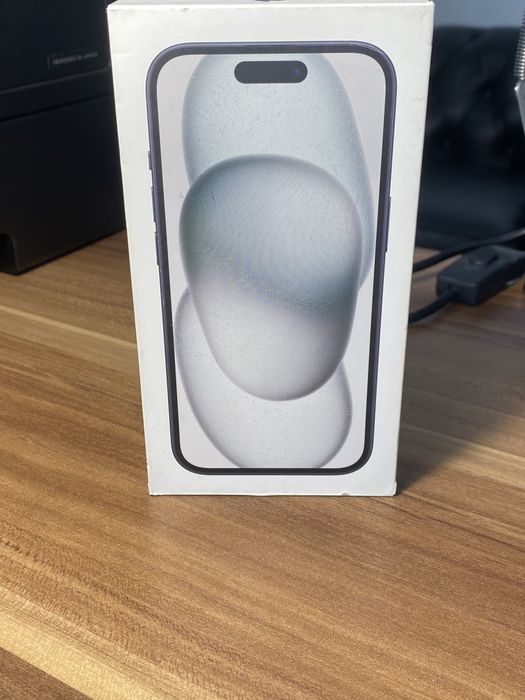 iPhone 15• 128 GB • Black