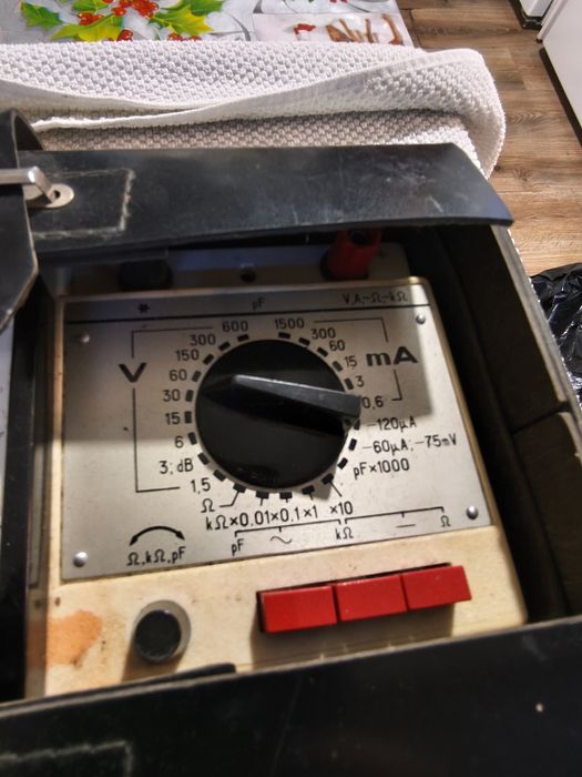 Ретро мултицет  и мултиметър