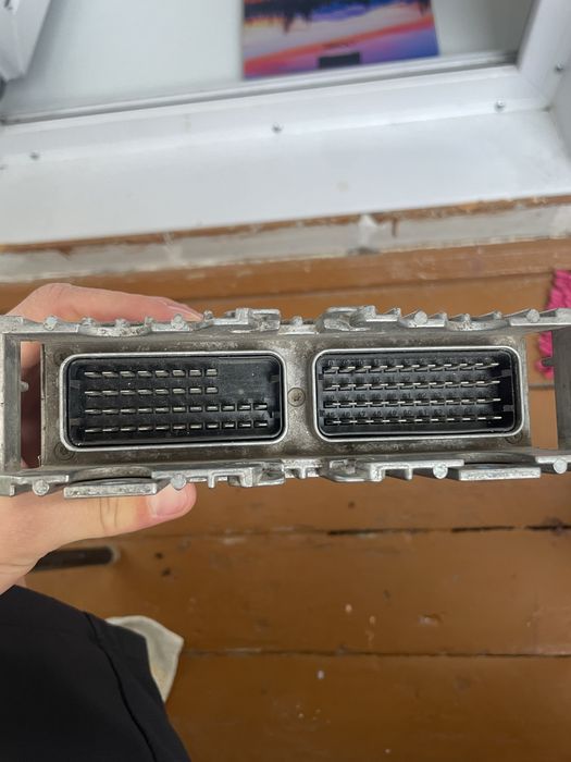 Эбу на мерс 104 двигатель обьем 2.8