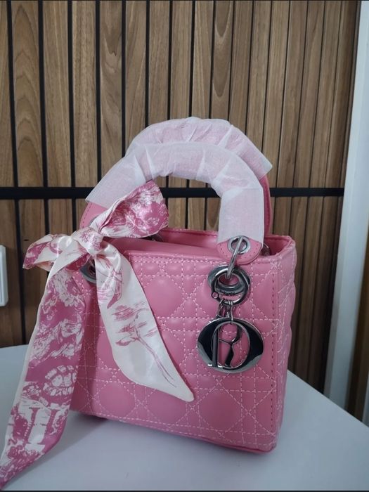 Сумочки и диодема