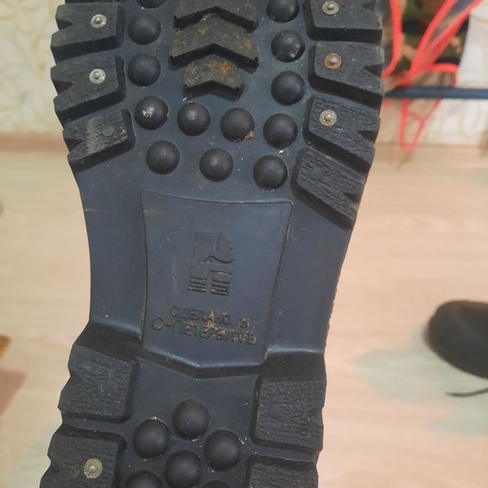 Продам спец обувь зима.