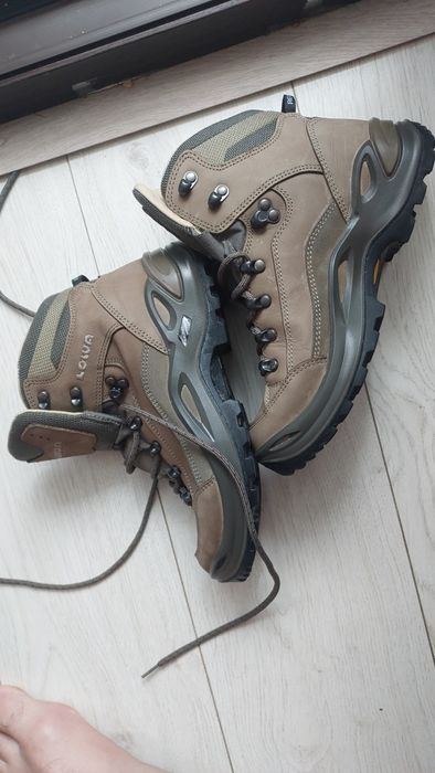 Bocanci ghete dama lowa renegade gtx mid maro nr 38