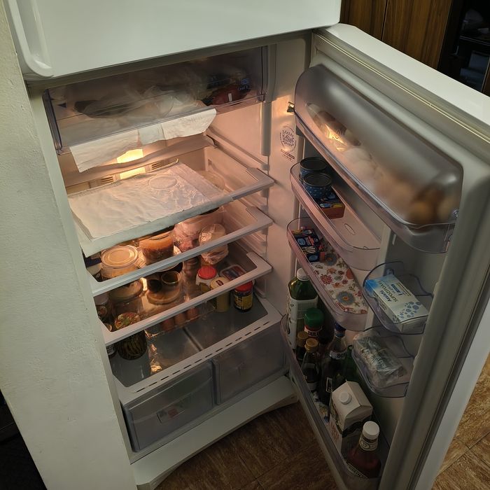 Frigider Indesit Total No Frost – Model XL