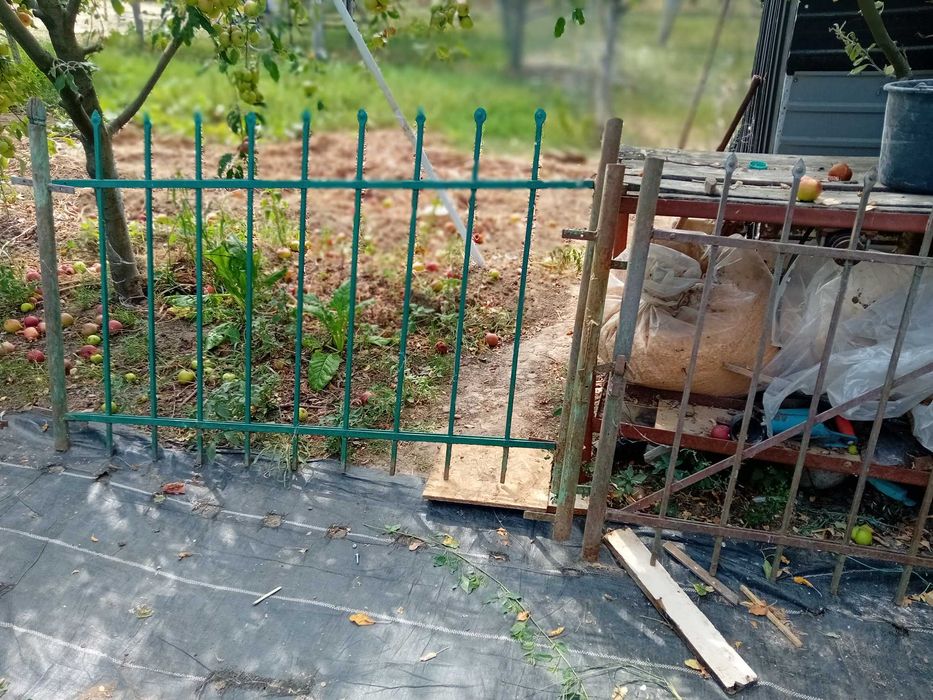 Panouri  metalice ,din patrat plin,forjat tip sageata