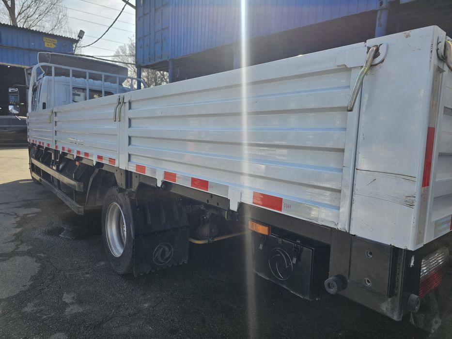 Продам кузов бортовой