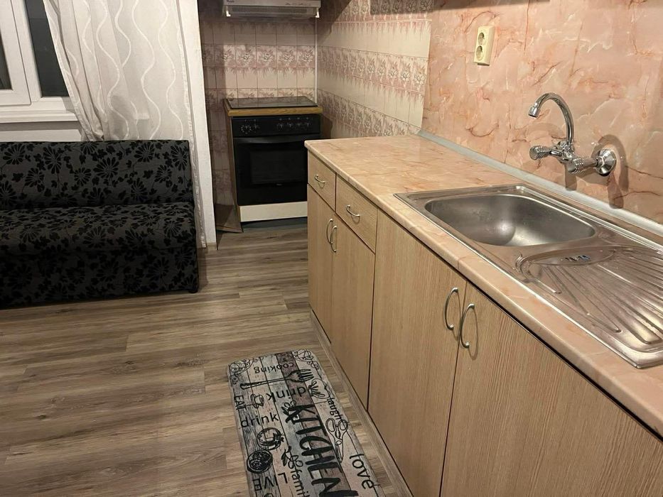 Дава се под наем Едностаен апартамент в Варна, Конфуто - 52 кв.м за 407.49 € - Снимка #1