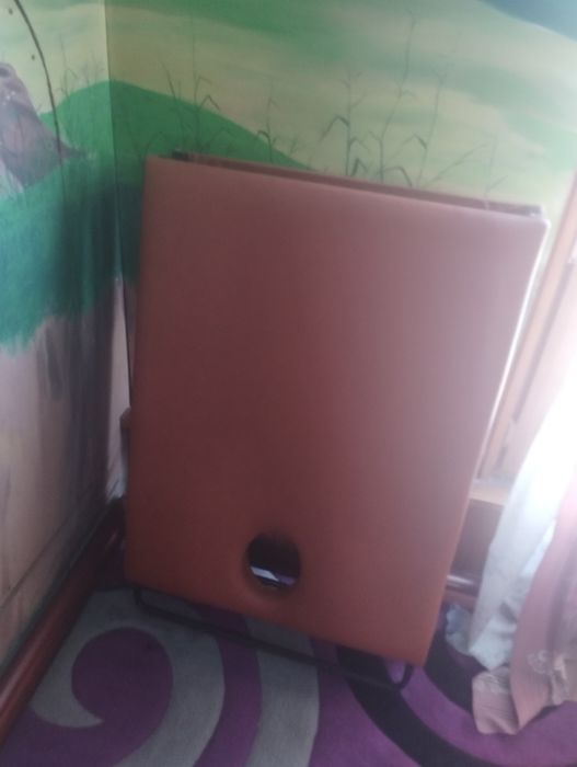 Продаю масажную кушетку