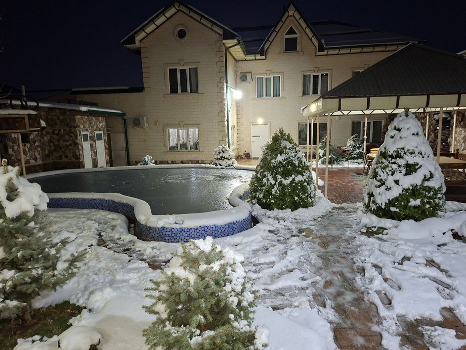 ЧАРВАК Дача Свежая Семейная Бассейн с обогревом