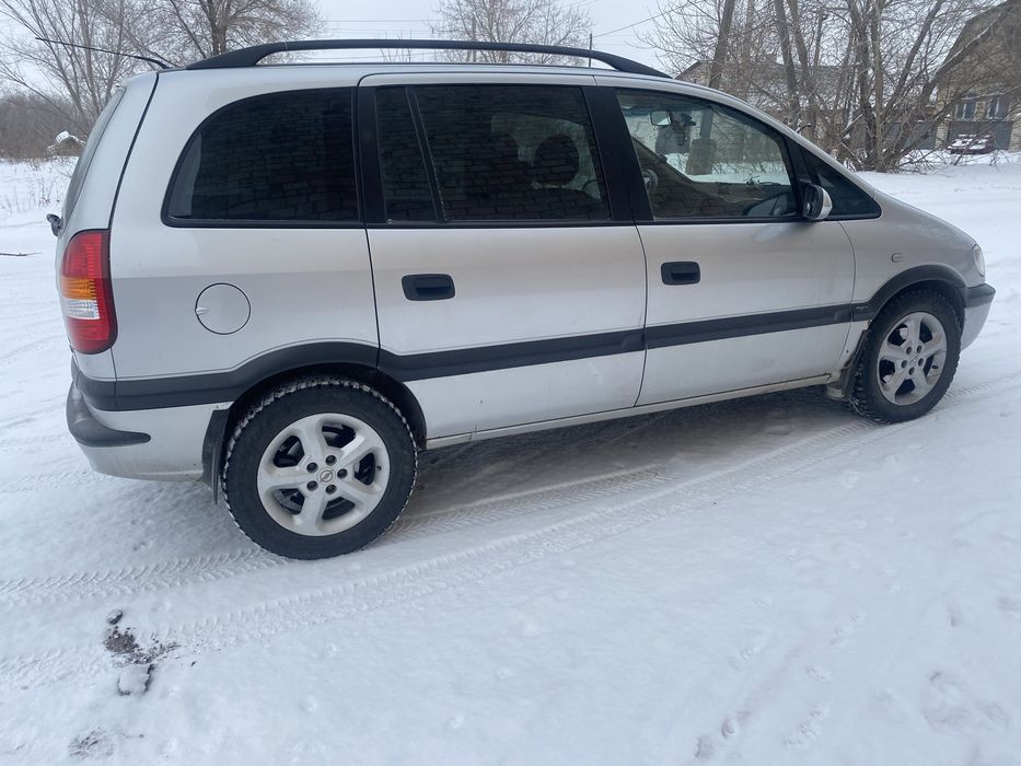 Продаю Opel Zafira A 2002 год