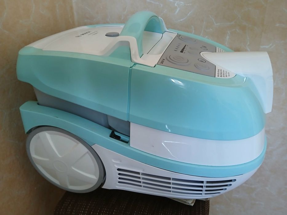 Перяща прахосмукачка Bosch