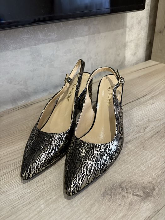 Продам туфли новые, кожанные