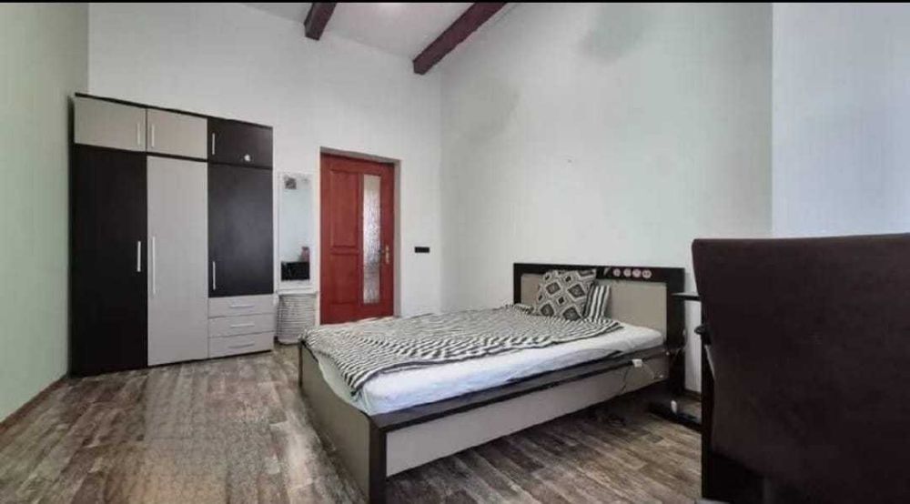 Casa de vânzare în Lipova – 3 dormitoare + curte mare – €115,000