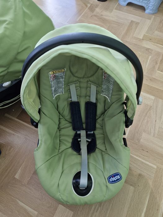 Бебешка количка на chicco 3в1