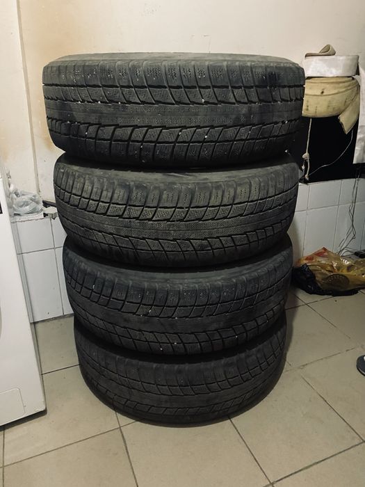 Продам шины с дисками на 16