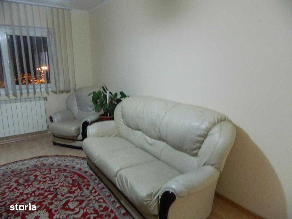 Apartament 3 camere de închiriat Rogerius