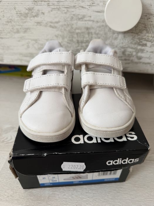Детски маратонки -  Adidas Grand Court I