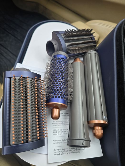 Dyson airwrap nou