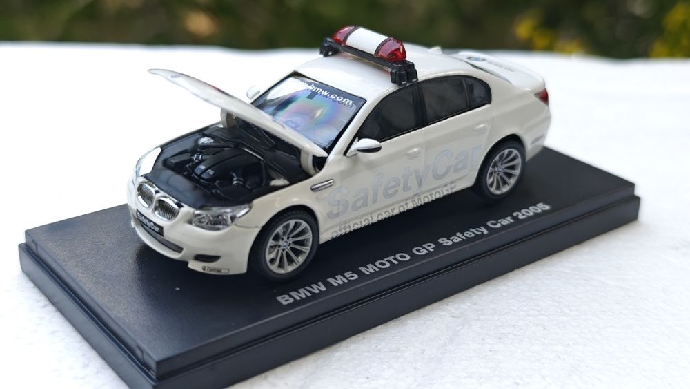 Machetă auto BMW M5 Moto GP Safety Car 2005 1/43