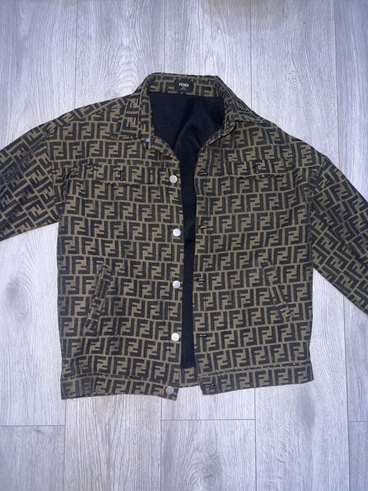 Jacketa Fendiiii