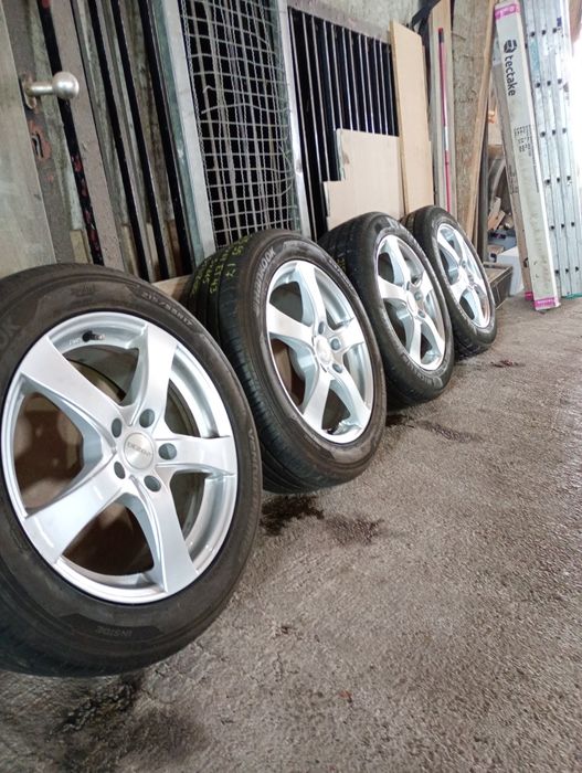 Хюндай,Датчия,Кия джанти със летни гуми 215/55/17 7J ET 43 5x115 цо 6