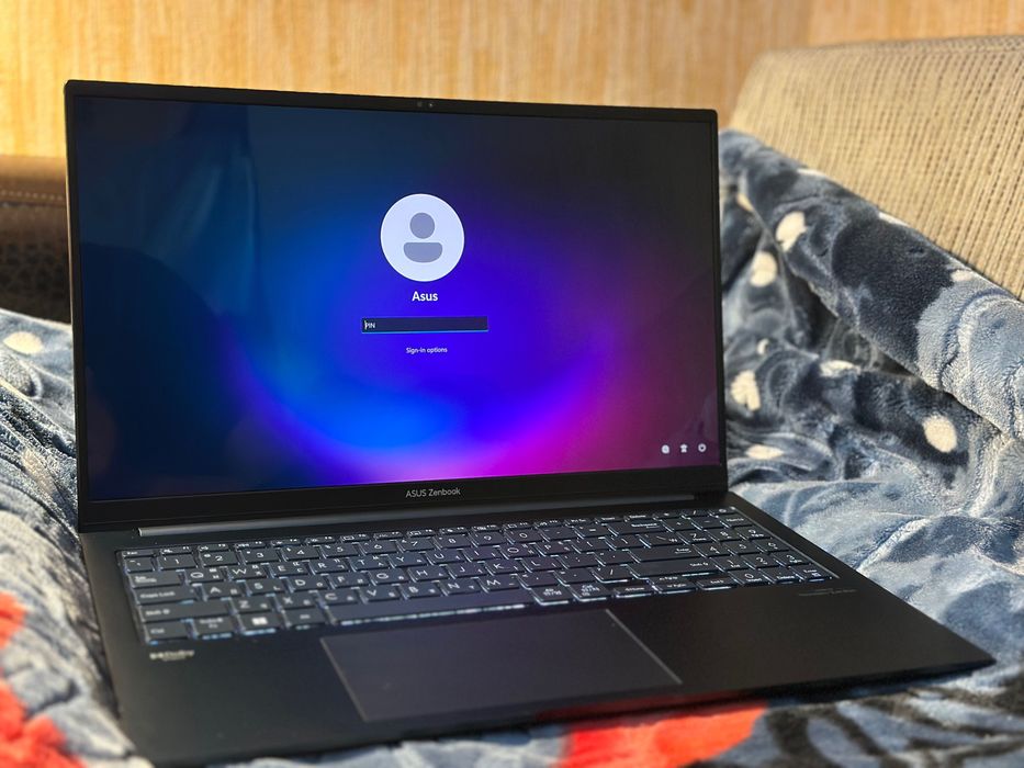Продается ноутбук Asus Zenbook 15.