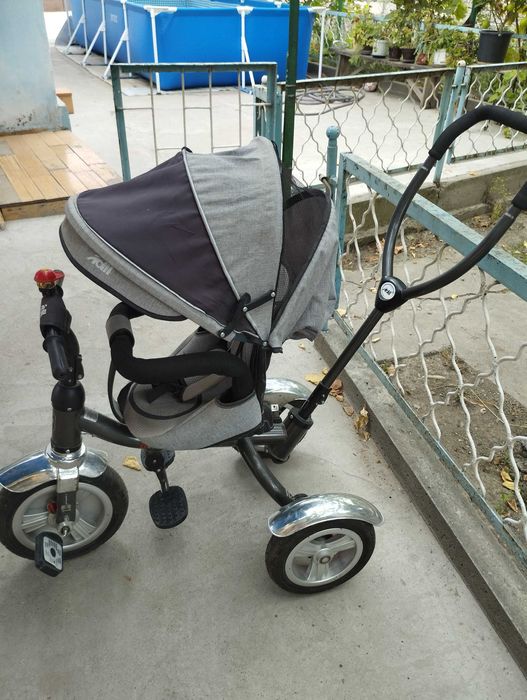 Продается отличная детская коляска- велосипед.