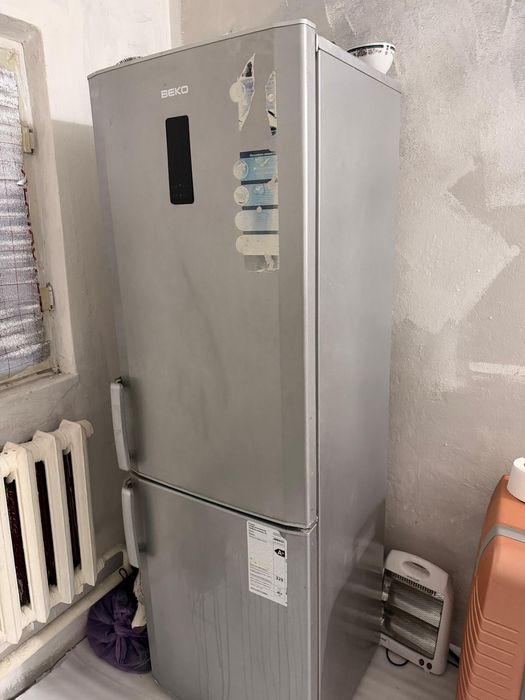 Холодильник сатылады срочно