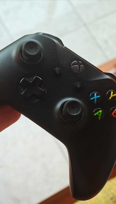 xbox one x конзола