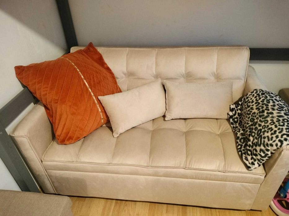 Canapea extensibila 2 locuri 140x77x85 cm