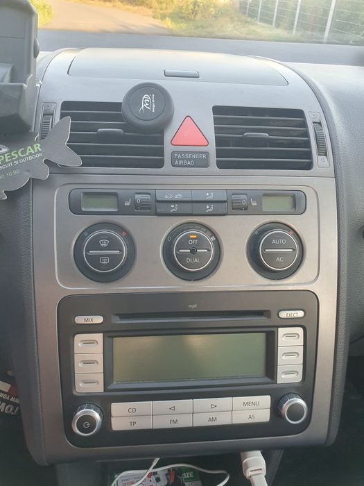 Vând Volkswagen Touran