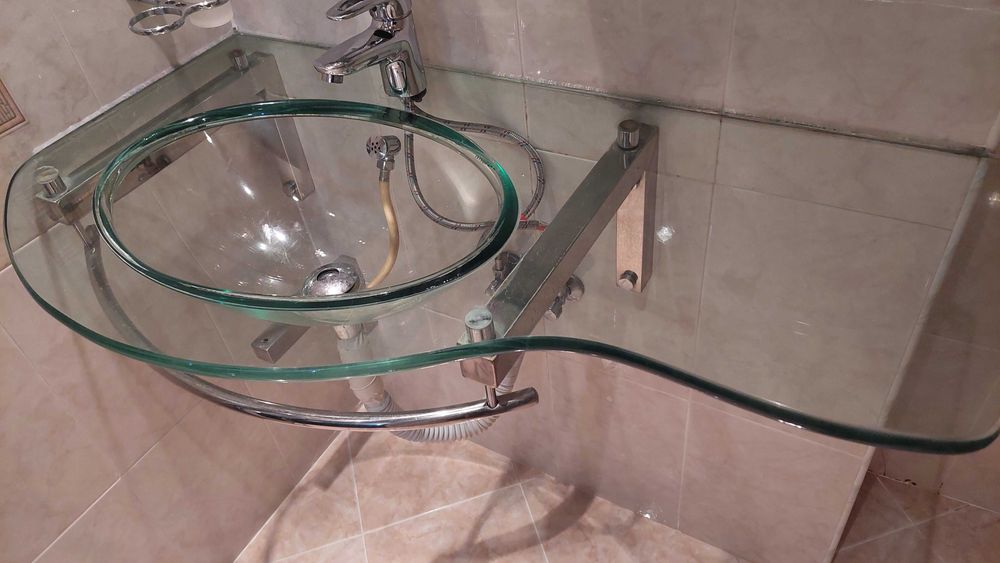 Дизайнерска мивка прозрачна перфектна!