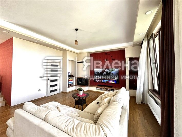 Продава се Къща в Варна, Чайка - 344 кв.м за 1250 €/кв.м - Снимка #3