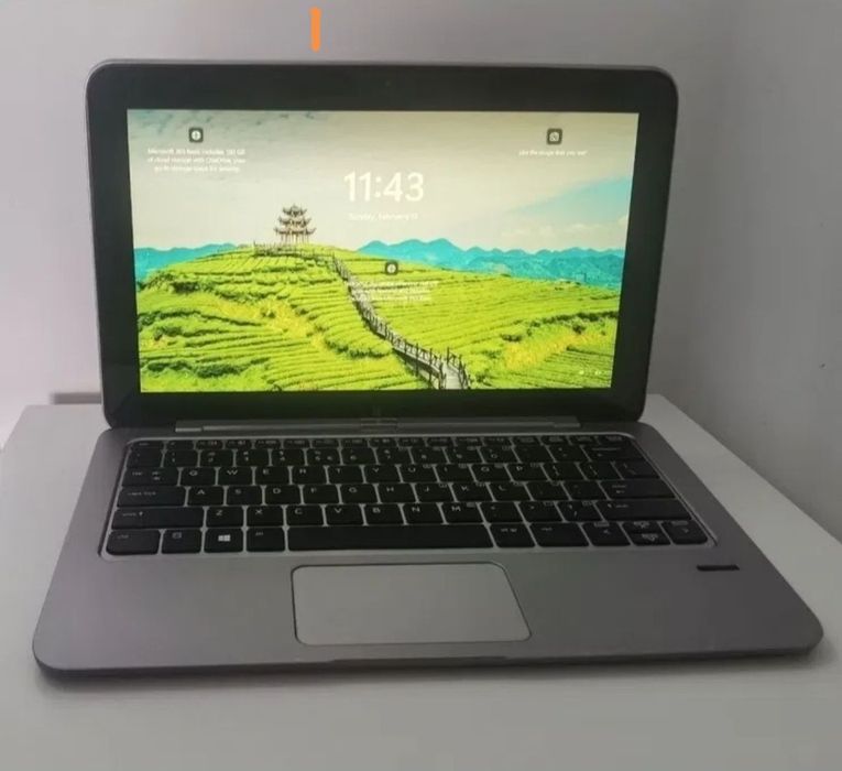 Laptop tabletă HP Elite X2 1011 G1 cu tastatură luminată Windows 11
