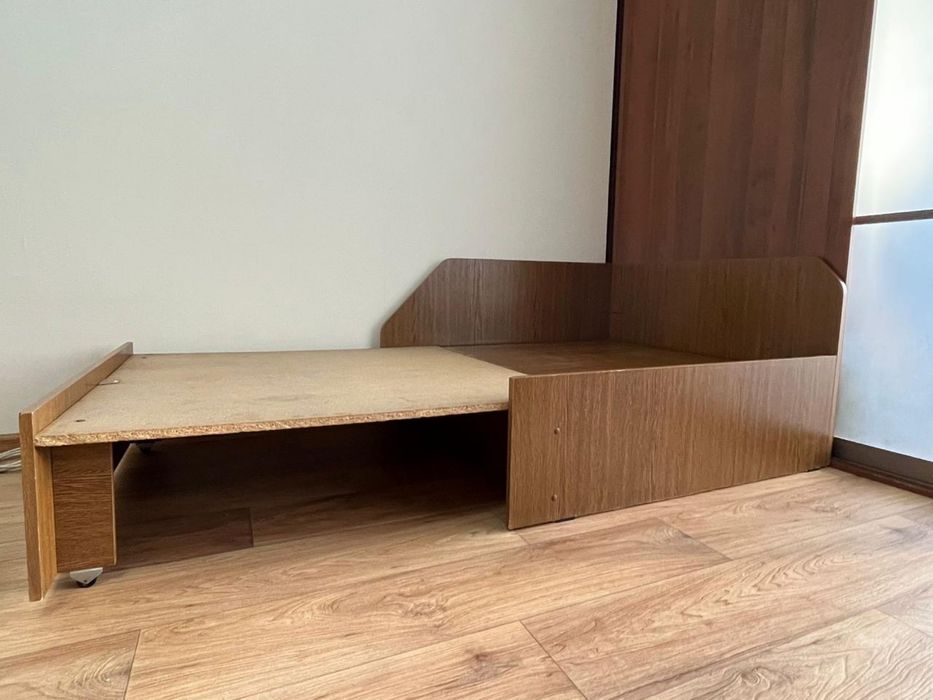 Тахта в очень хорошем состоянии