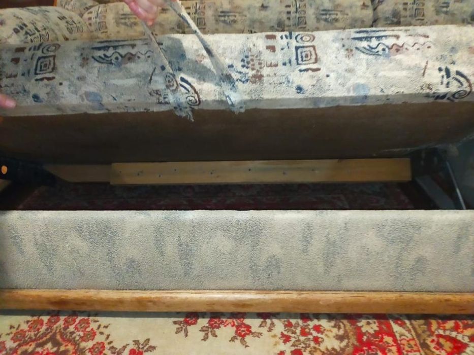 Продам диван уголок