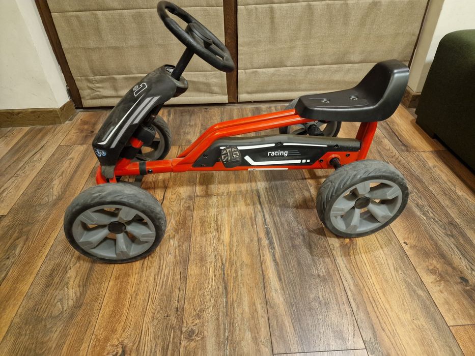 Детска количка с педали Racing